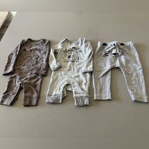 Carters newborn two onesies and pants